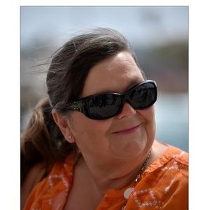 Meet your Posher, Holly